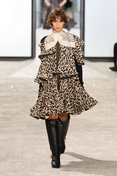 Look 24